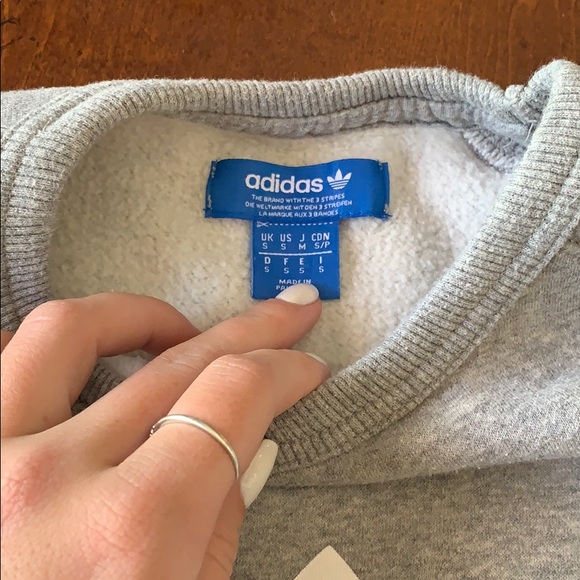 Adidas gray crew neck - Picture 2 of 3